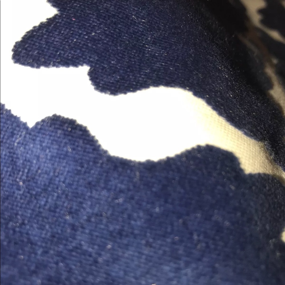 1 Panel POTTERY BARN TEEN VELVET NAVY LINED DRAPE - Picture 6 of 7
